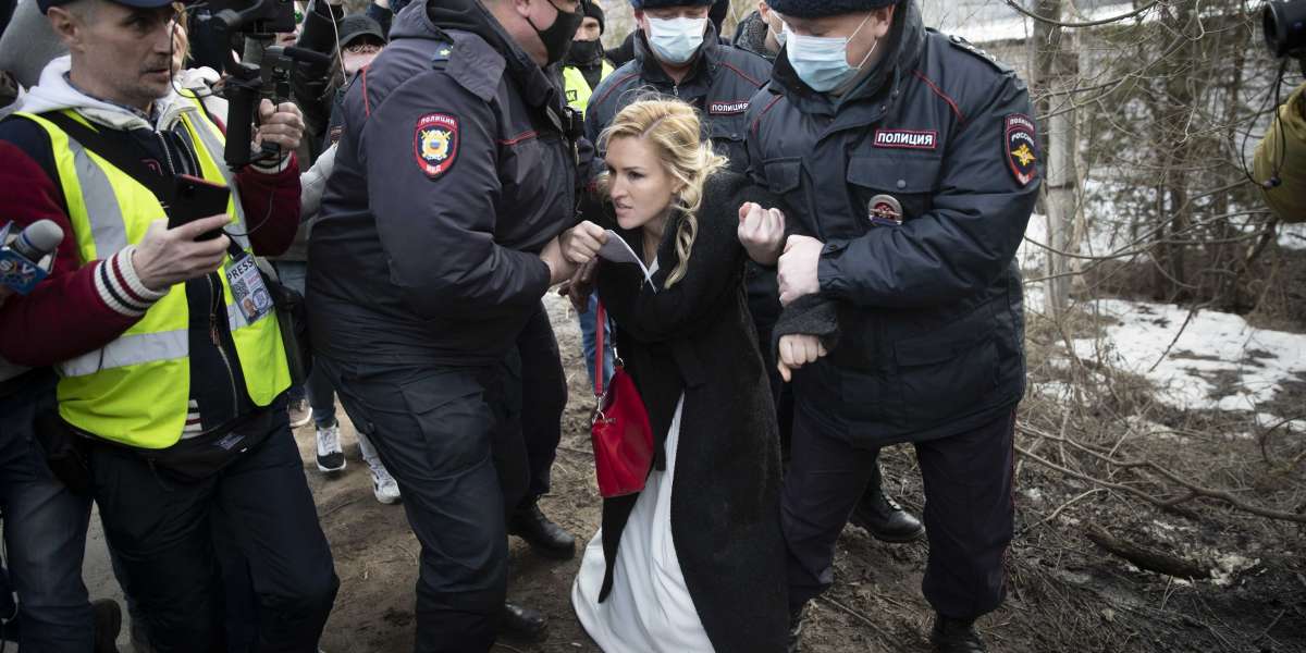Russische Polizei nimmt Nawalnys Ärztin fest